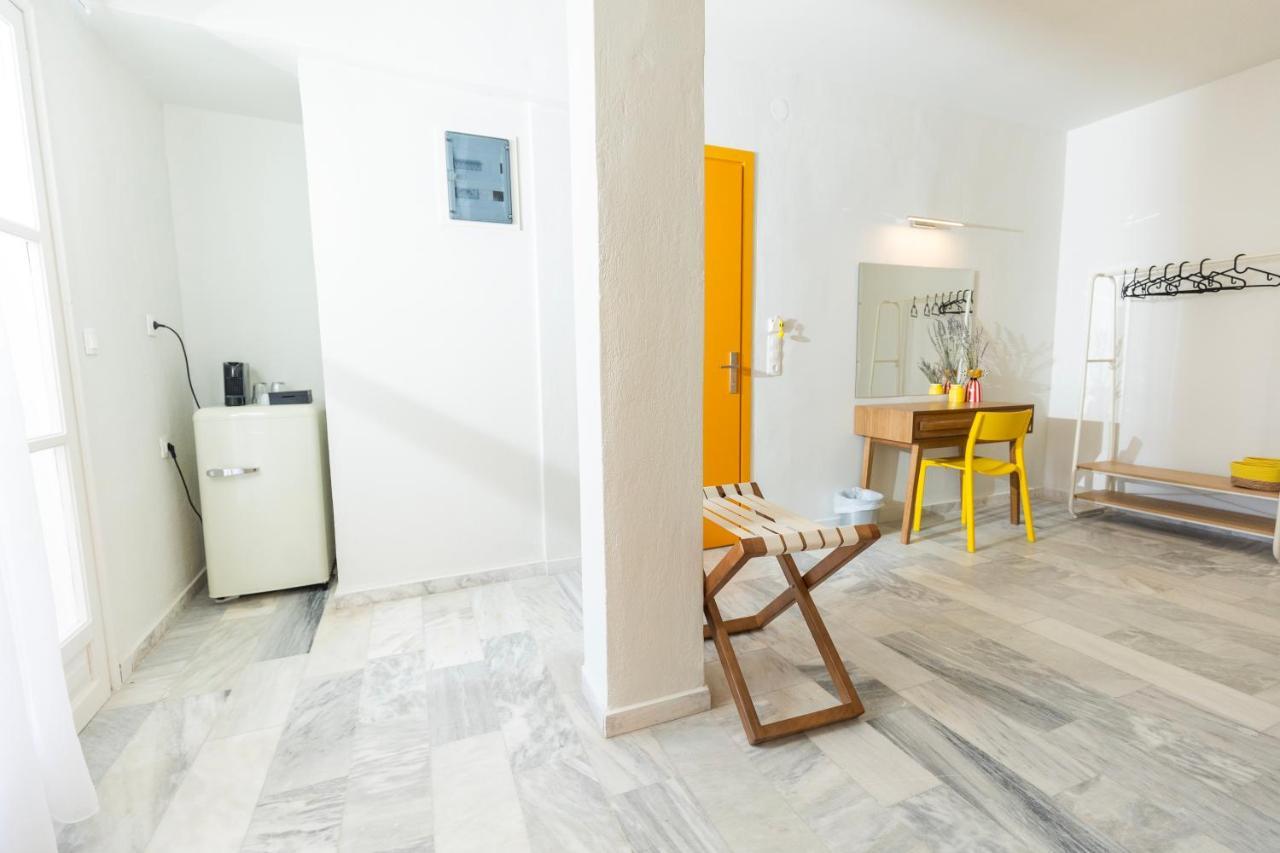 Mondrian Guest House Skiathos Town Exterior photo