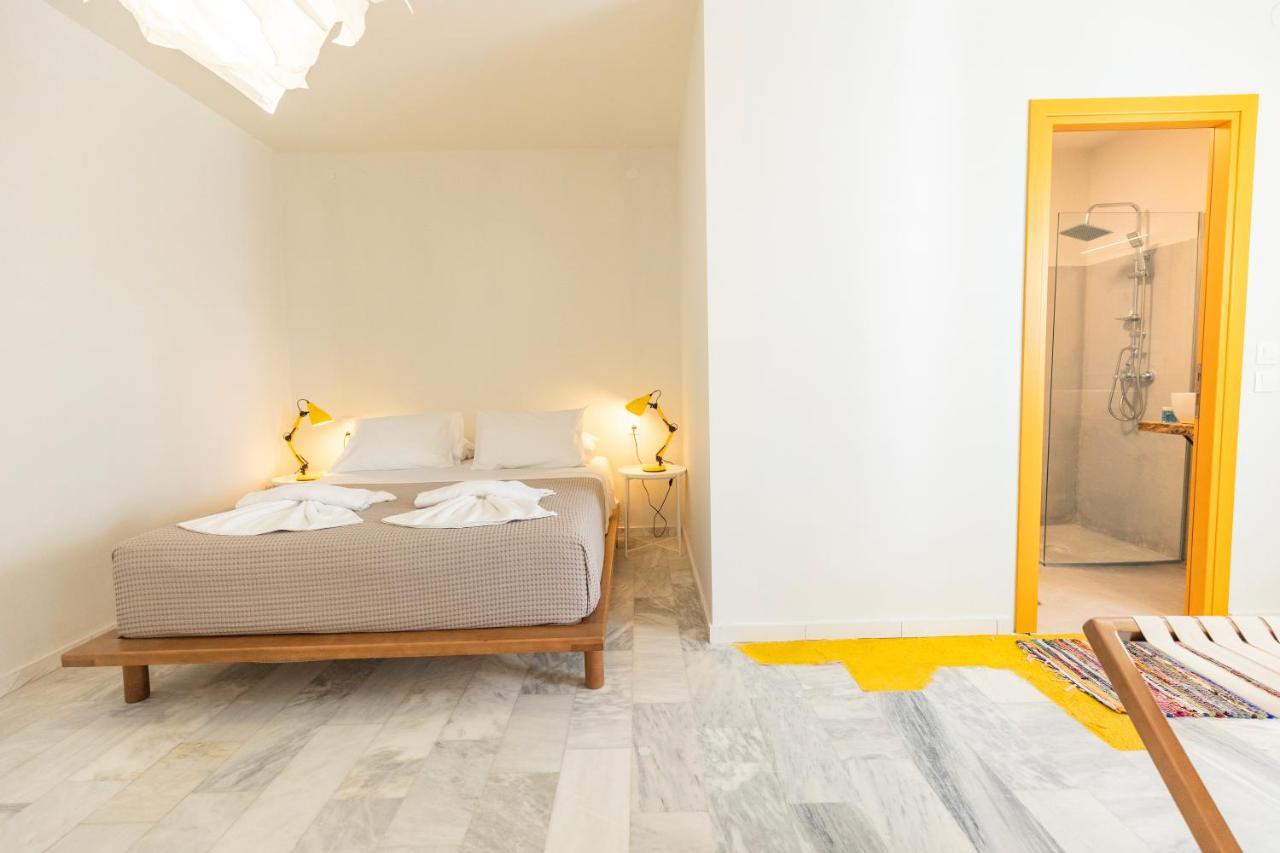 Mondrian Guest House Skiathos Town Exterior photo
