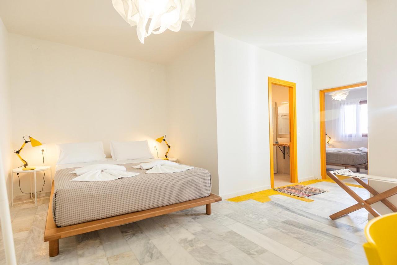 Mondrian Guest House Skiathos Town Exterior photo